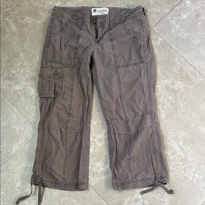 GAP taupe Cargo Capris
